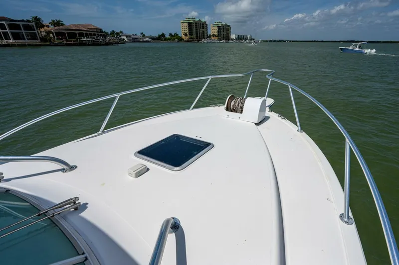 Slide: The Image of Albemarle 310 Express Fisherman 2004 - 4593812