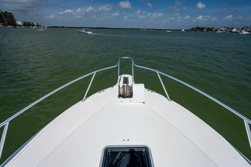 Slide: The Image of Albemarle 310 Express Fisherman 2004 - 4593813