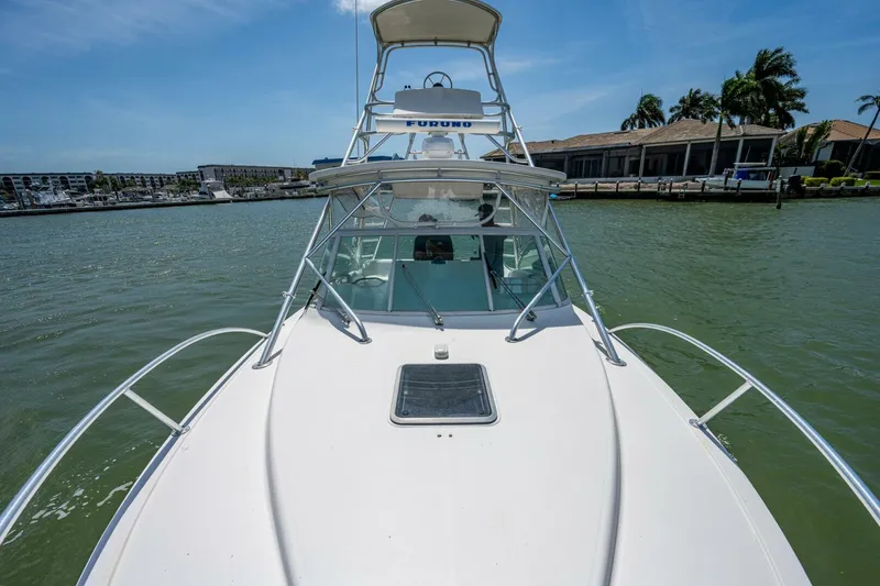 Slide: The Image of Albemarle 310 Express Fisherman 2004 - 4593814