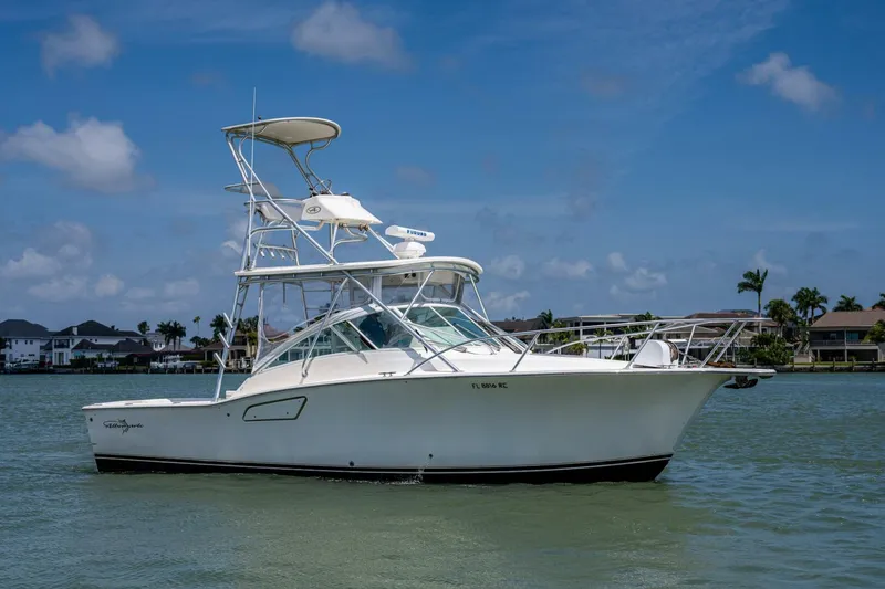 Slide: The Image of Albemarle 310 Express Fisherman 2004 - 4593784