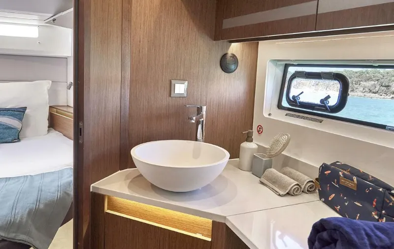 Slide: The Image of Beneteau Antares 12 2026 - 4597029