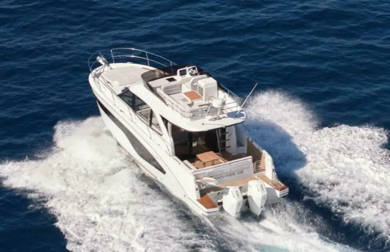 Slide: The Image of Beneteau Antares 12 2026 - 4597045