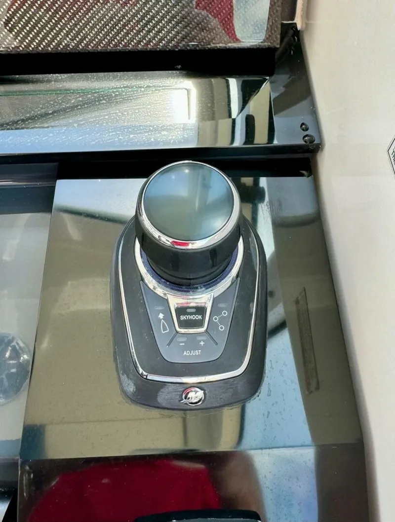 Slide: The Image of 38 Formula 380 Super Sport Crossover-Helm 2021 Formula 380 Super Sport Cross Over Das Liebesboot - 4610358