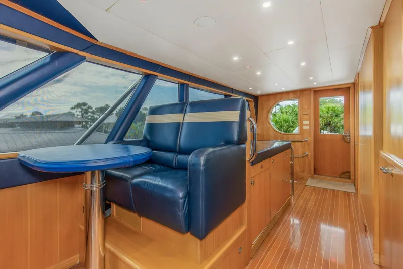 Slide: The Image of 1989 116' Feadship "Boss"- Bridge - 4694810