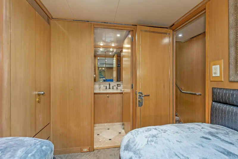 Slide: The Image of 1989 116'  Feadship "Boss"- Starboard Guest Stateroom  - 4694834