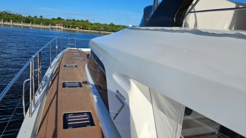 Slide: The Image of Used Power Catamaran for sale 2024 Lagoon Sixty 7 - SUNLOVE - 4892635
