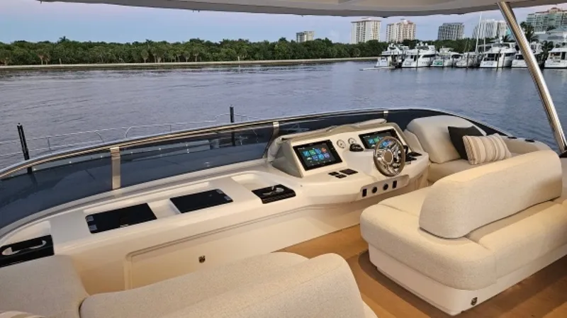 Slide: The Image of Used Power Catamaran for sale 2024 Lagoon Sixty 7 - SUNLOVE - 4892648