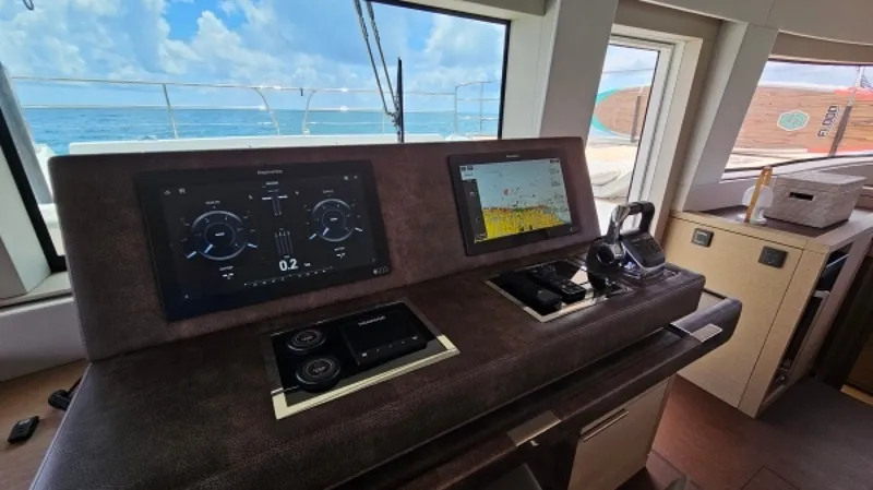 Slide: The Image of Used Power Catamaran for sale 2024 Lagoon Sixty 7 - SUNLOVE - 4892595
