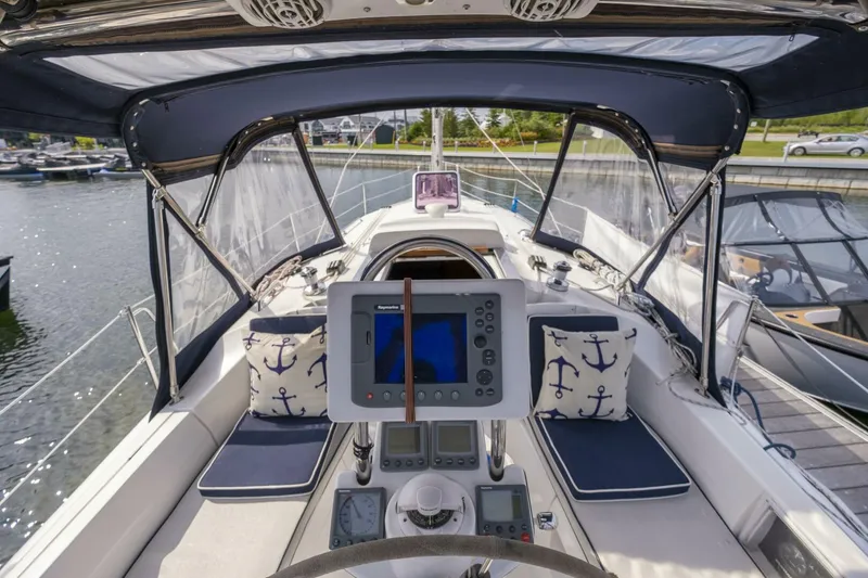 Slide: The Image of Hunter 33 2007 - 4609589