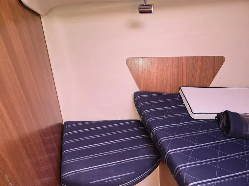 Slide: The Image of Hunter 33 2007 - 4609593