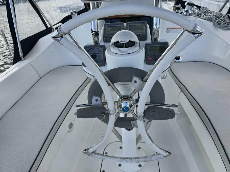 Slide: The Image of Hunter 33 2007 - 4609605