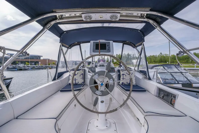 Slide: The Image of Hunter 33 2007 - 4609581