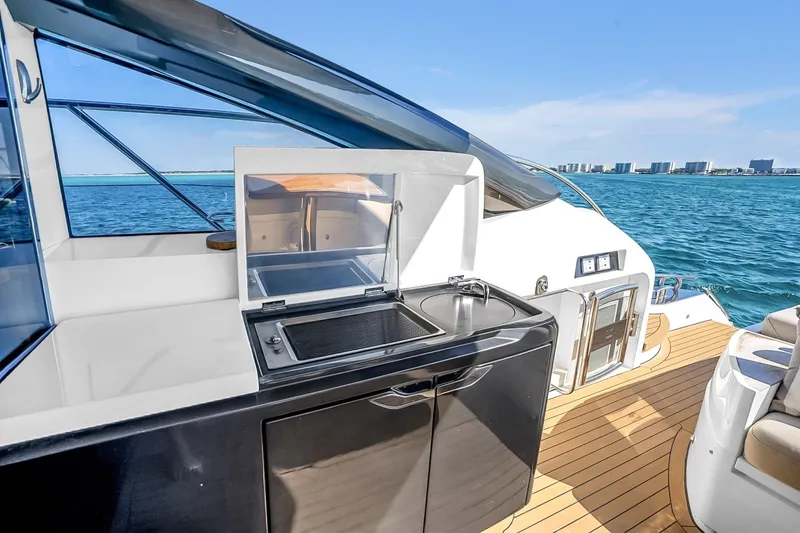 Slide: The Image of 2016 Princess V58-HAPPY HOUR- Aft Deck - 6191821