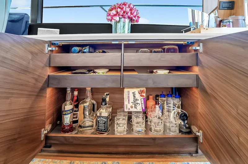 Slide: The Image of 2016 Princess V58-HAPPY HOUR- Salon - 6191772