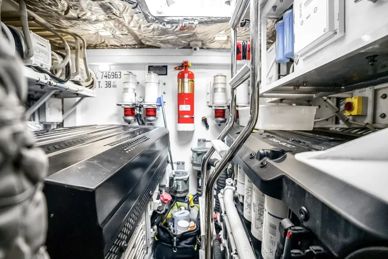 Slide: The Image of 2016 Princess V58-HAPPY HOUR- Engine Room - 6191837