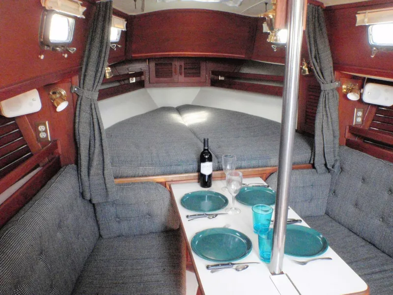 Slide: The Image of Pacific Seacraft 31 1989 - 4613865
