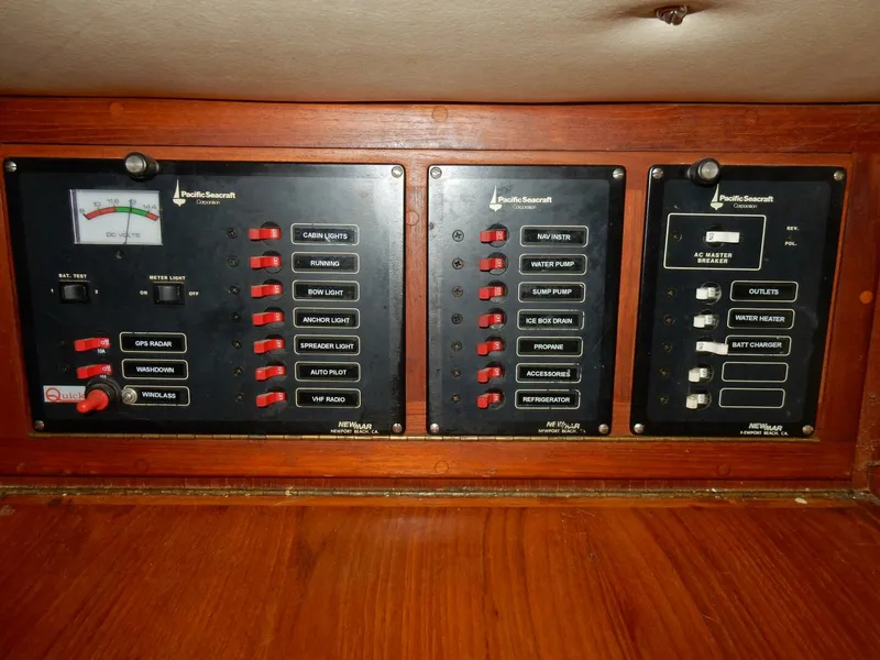 Slide: The Image of Pacific Seacraft 31 1989 - 4623059
