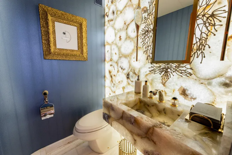 Slide: The Image of 2006 130 Westport MY Relentless Main Deck Day Head (1) - 4614746