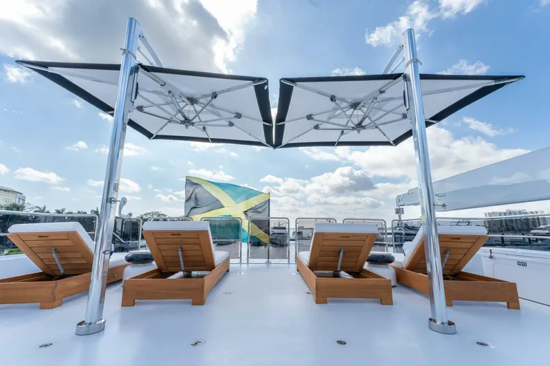 Slide: The Image of 2006 130 Westport MY Relentless Aft Upper Deck (9) - 4614910