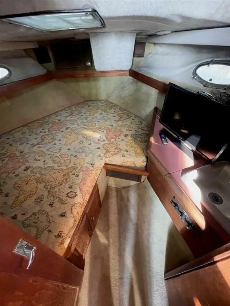 Slide: The Image of Bayliner 3460 1987 - 4615944