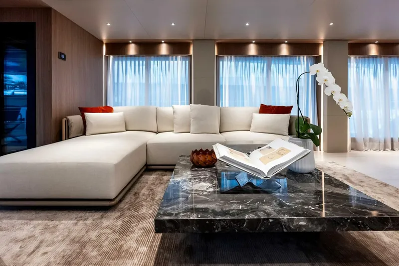 Slide: The Image of Custom 106' 2023 - 4630506