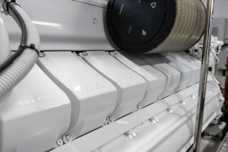 Slide: The Image of Custom 106' 2023 - 4630588