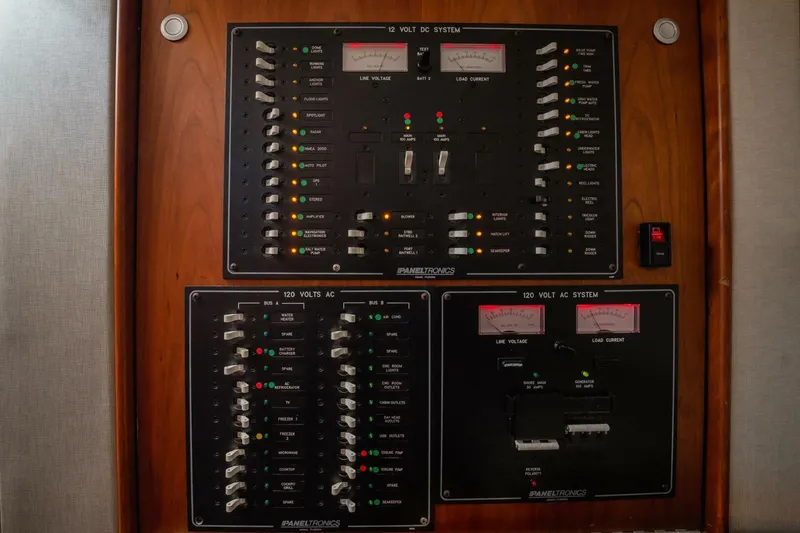 Slide: The Image of Winter Custom Yachts 38 Express 2012 - 4623269