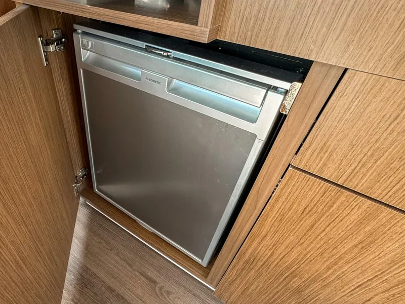 Slide: The Image of Beneteau Antares 9 2025 - 5751505