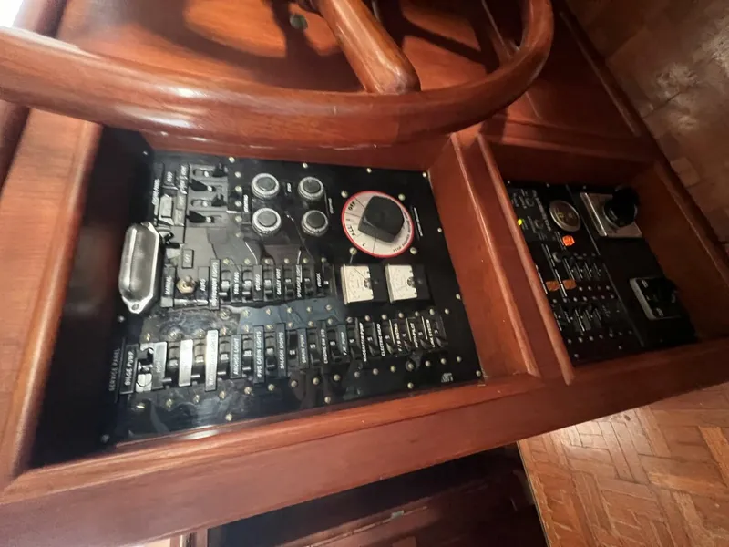 Slide: The Image of Grand Banks 36 1985 - 4625544