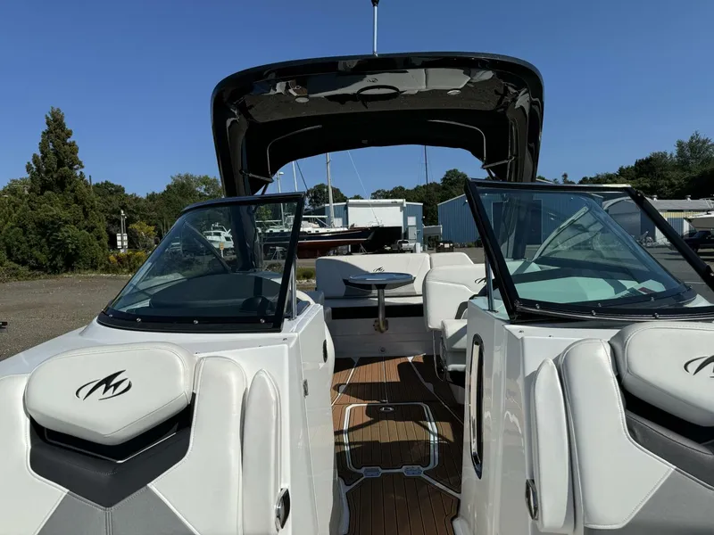 Slide: The Image of Monterey 278 SS 2017 - 4639138