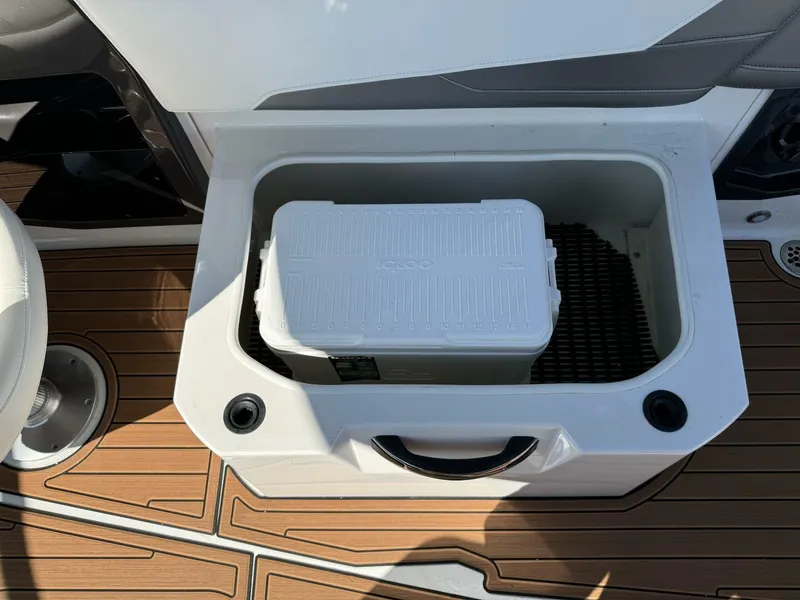 Slide: The Image of Monterey 278 SS 2017 - 4639141