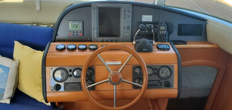 Slide: The Image of Lagoon 43 PC 2004 - 4646980