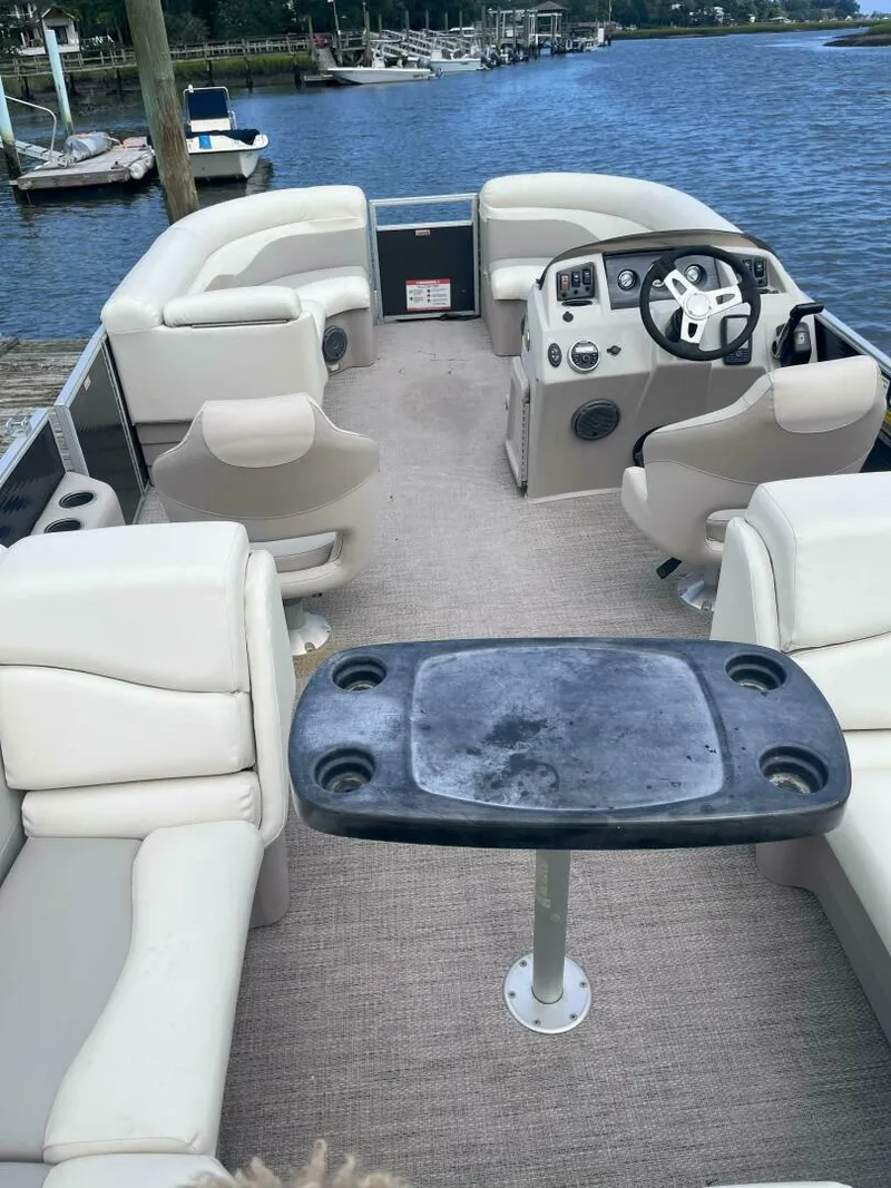 Slide: The Image of Bennington 22SSRX 2017 - 4628630