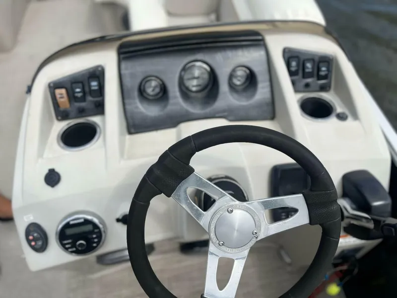 Slide: The Image of Bennington 22SSRX 2017 - 4628631