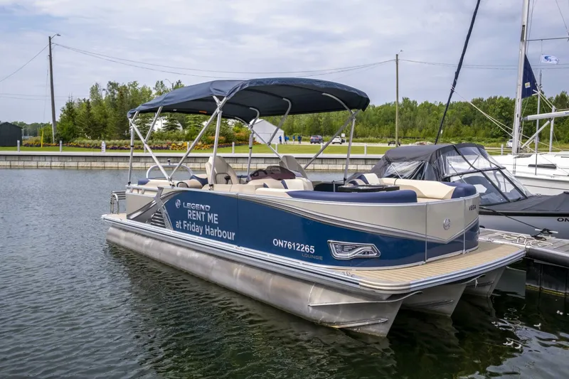 Slide: The Image of Legend Q-Series Lounge Plus Sport Pro 2021 - 4629250