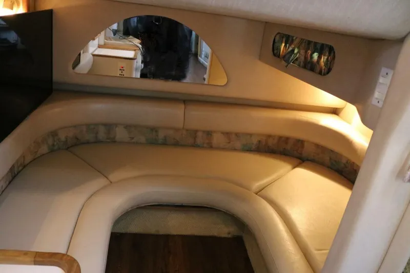Slide: The Image of 40ft Sea Ray Sundancer Aft cabin - 4642723