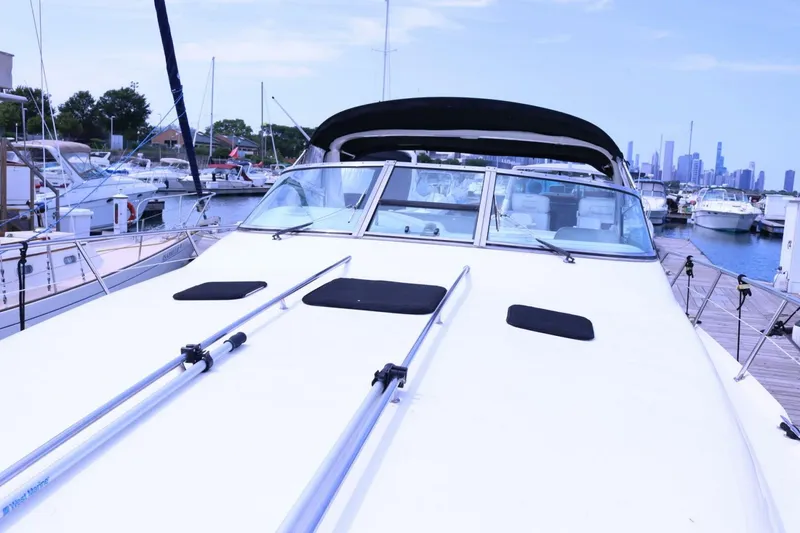 Slide: The Image of 40ft Sea Ray Sundancer bow - 4642751