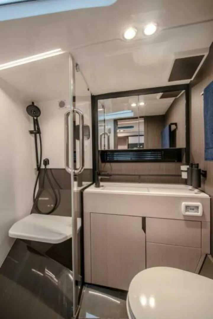 Slide: The Image of Windy 40 Camira SX 2025 - 4632191