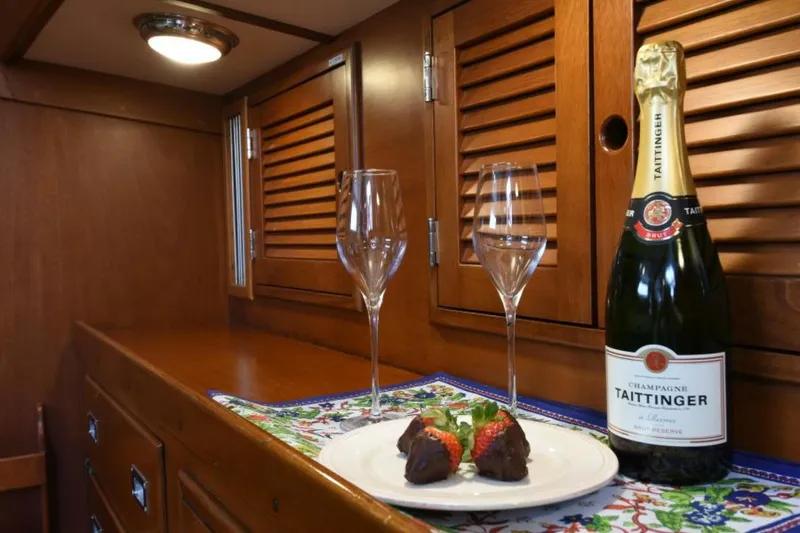 Slide: The Image of Hinckley Sou'wester 59 1982 - 4633056