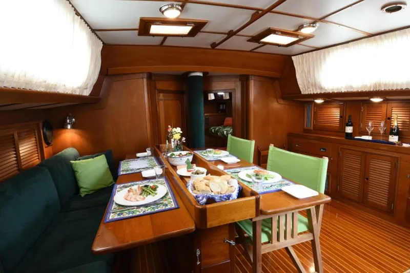 Slide: The Image of Hinckley Yachts Sou'wester 59 1982 - 4633054