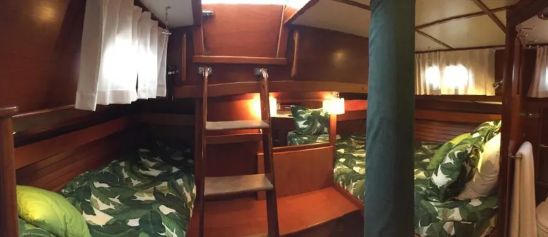 Slide: The Image of Hinckley Yachts Sou'wester 59 1982 - 4633060