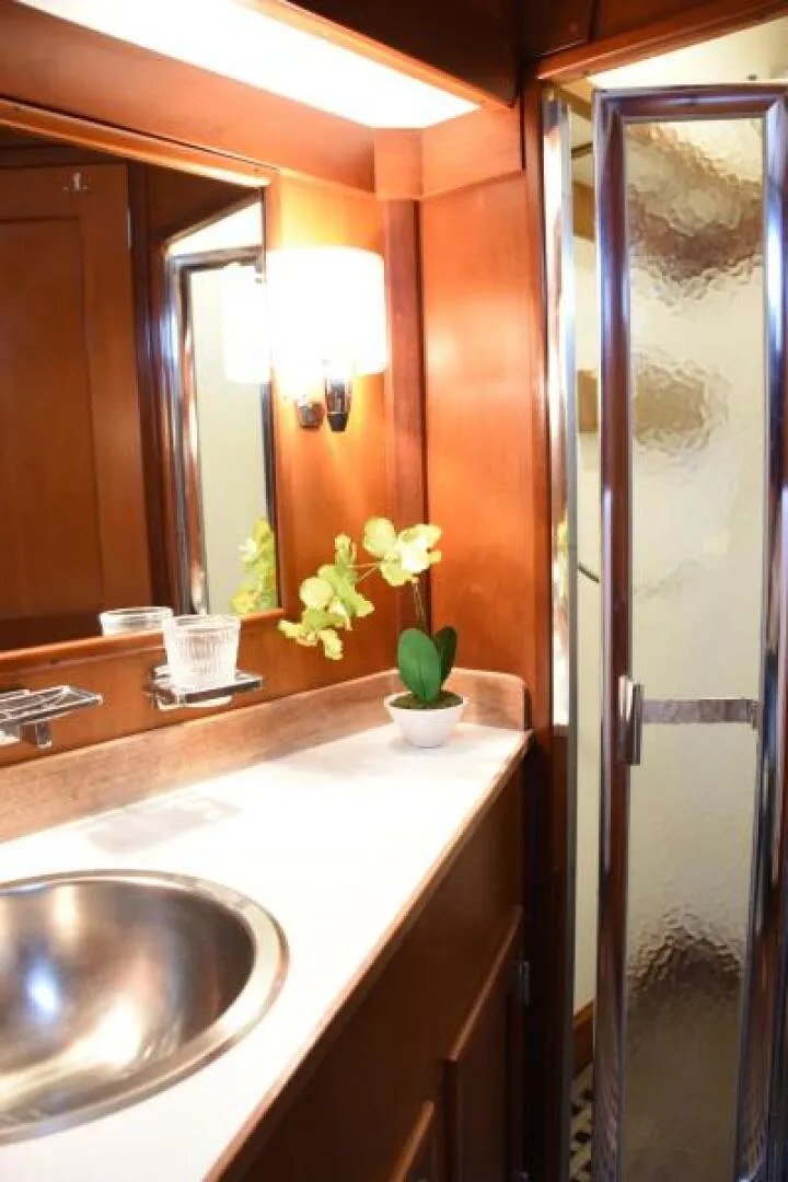 Slide: The Image of Hinckley Yachts Sou'wester 59 1982 - 4633064