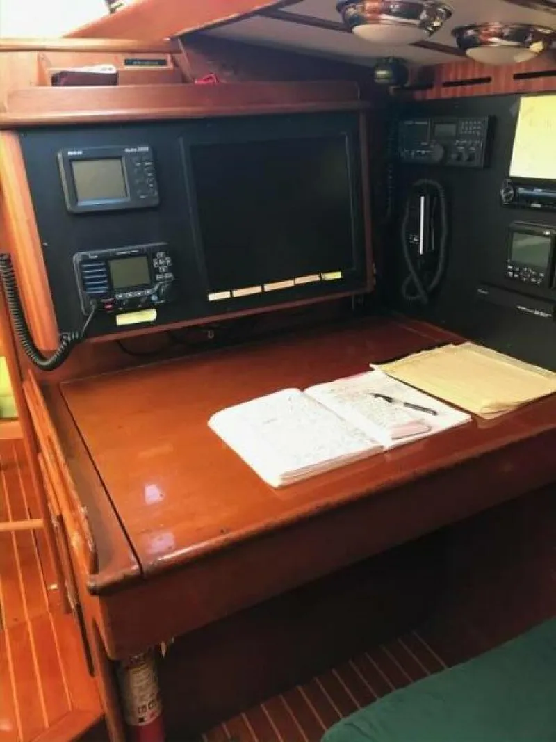 Slide: The Image of Hinckley Yachts Sou'wester 59 1982 - 4633066