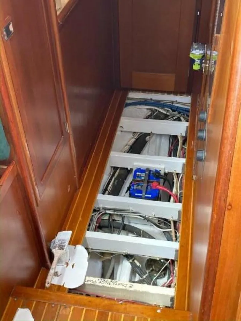 Slide: The Image of Hinckley Yachts Sou'wester 59 1982 - 4633067