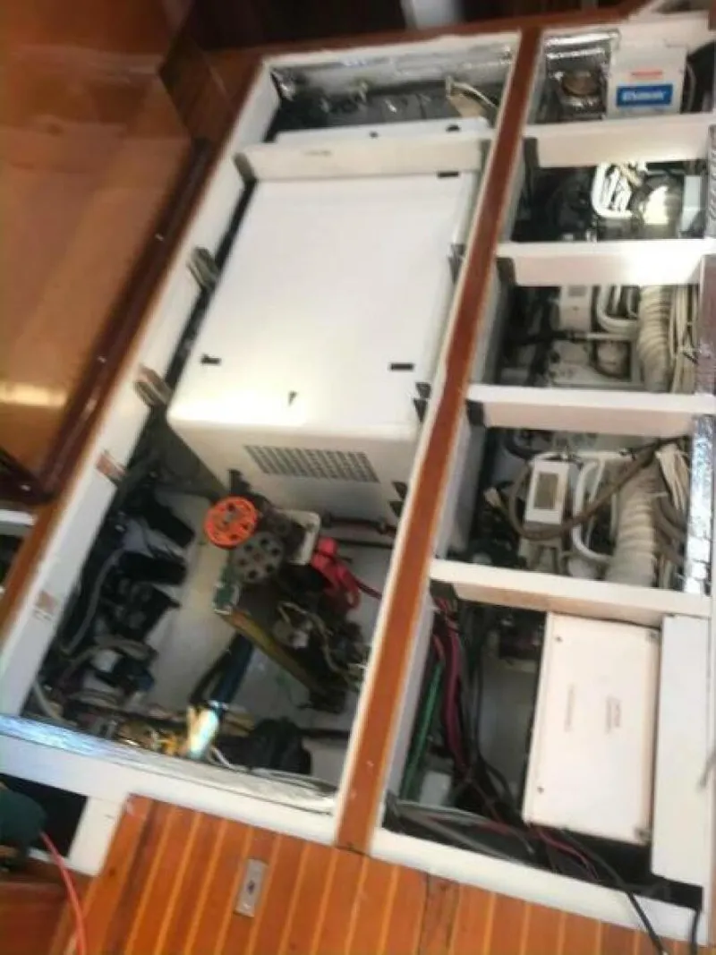 Slide: The Image of Hinckley Yachts Sou'wester 59 1982 - 4633069