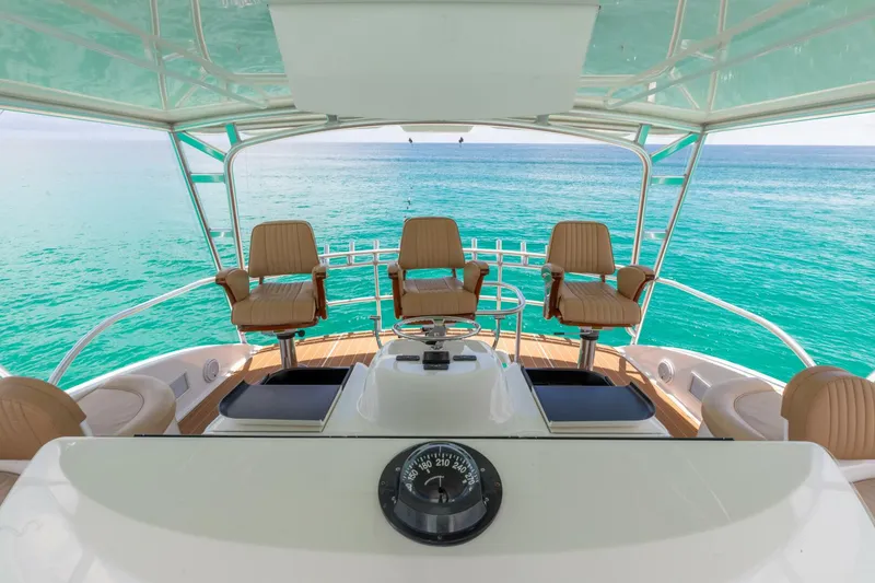 Slide: The Image of 2015 Viking 70 Convertible  Helm Seating 2 - 4633234