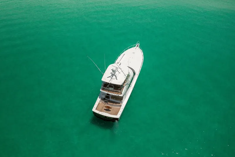 Slide: The Image of 2015 Viking 70 Convertible  - 4633265