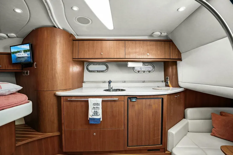 Slide: The Image of 2008 Tiara Yachts 3500 Sovran "Fridge Benefit" - 5680848