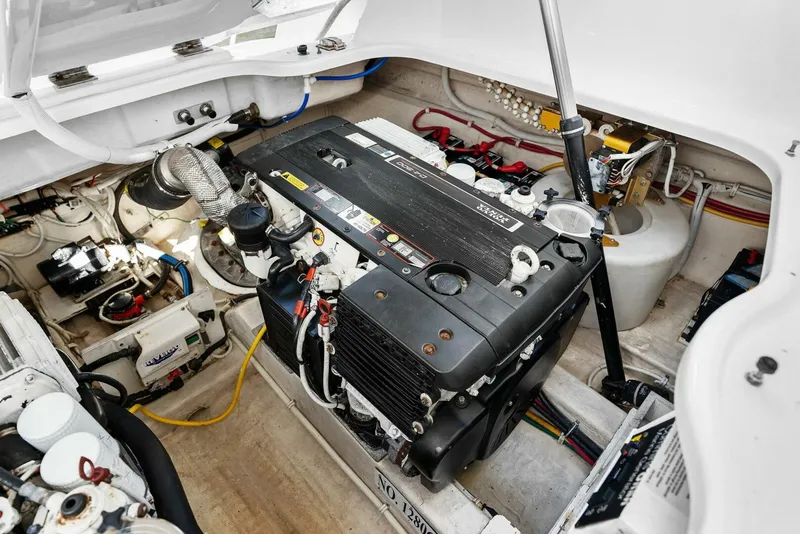 Slide: The Image of 2008 Tiara Yachts 3500 Sovran "Fridge Benefit" - 5680844