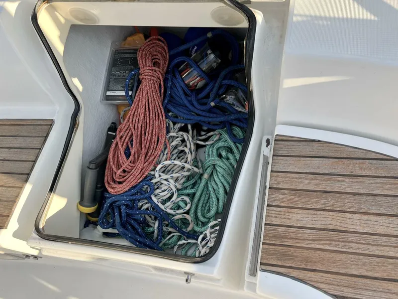 Slide: The Image of Jeanneau Sun Odyssey 35 2005 - 4635196